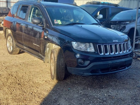 Aripa stanga fata Jeep Compass 2011 suv 2.2 cdi