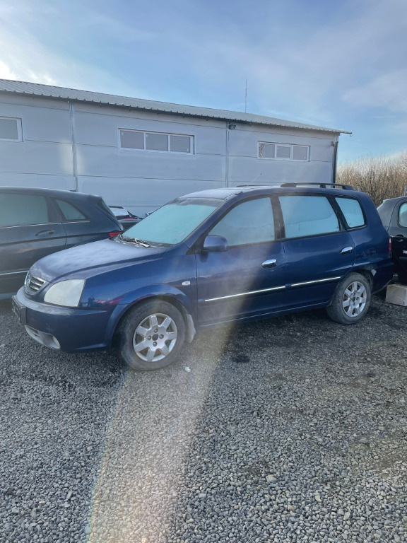 Aripa stanga fata Kia Carens 2003 monovolum 2.0 CRDI