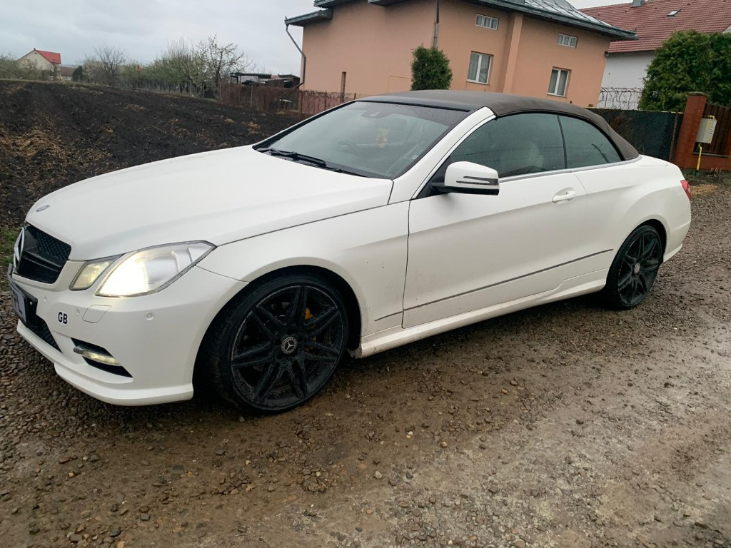 Aripa stanga fata Mercedes E-Class C207 