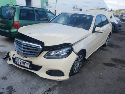 Aripa stanga fata Mercedes E-Class W212 2014 berli