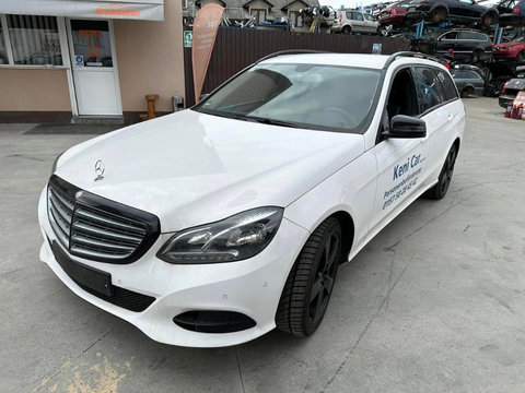 Aripa stanga fata Mercedes E-Class W212 2015 combi 2.2