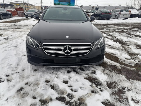 Aripa stanga fata Mercedes E-Class W213 2016 berlina 2.0