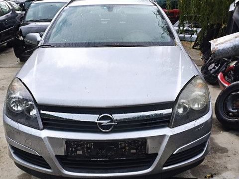 Aripa stanga fata Opel Astra H 2005 Combi 1.7