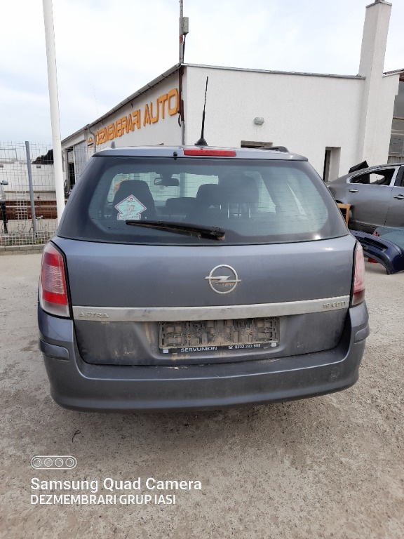 Aripa stanga fata Opel Astra H 2007 Cara