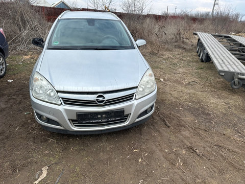 Aripa stanga fata Opel Astra H 2008 Break 1.7