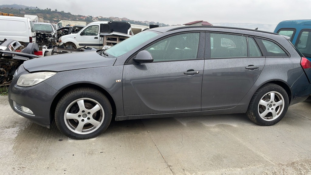 Aripa stanga fata Opel Insignia A 2011