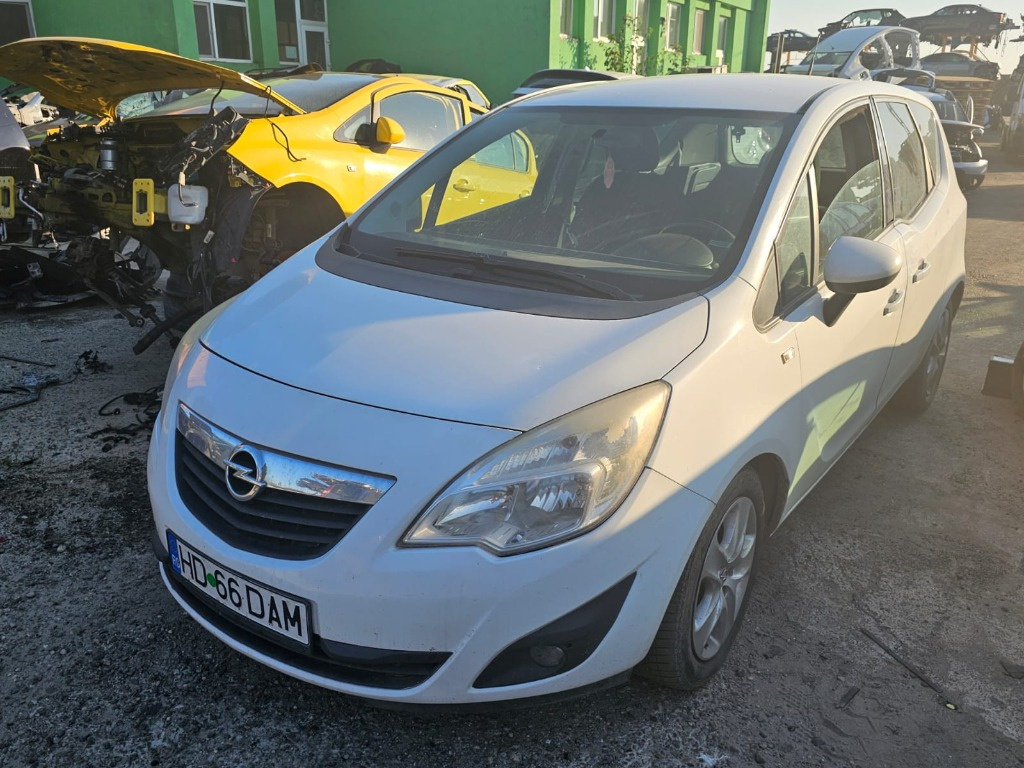 Aripa stanga fata Opel Meriva B 2011 monovolum 1.7