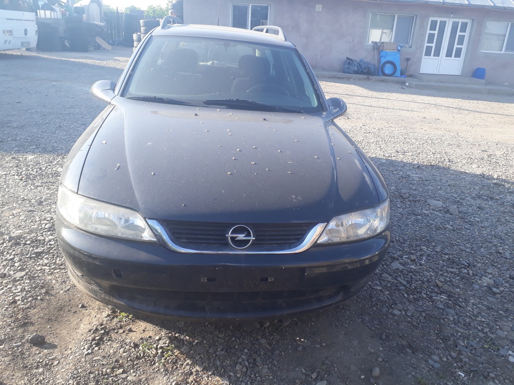 Aripa stanga fata Opel Vectra B 2001 break 2,0