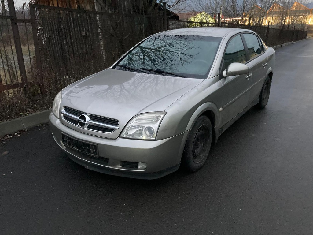 Aripa stanga fata Opel Vectra C 2003 LIMUZINA 1.6