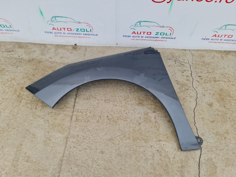 Aripa stanga fata pentru Peugeot 308 an 2010