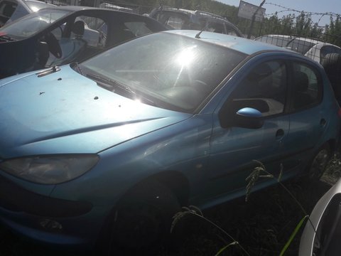 Aripa stanga fata Peugeot 206 1999