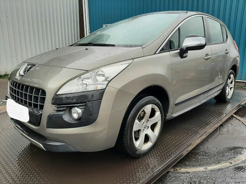 Aripa stanga fata Peugeot 3008 2011 SUV 1.6 HDI