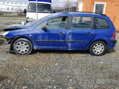 Aripa stanga fata Peugeot 307 2003 SW 2.0 Hdi