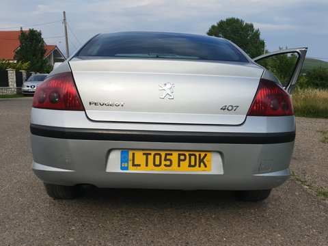 Aripa stanga fata Peugeot 407 2005 berlina 1.6 hdi