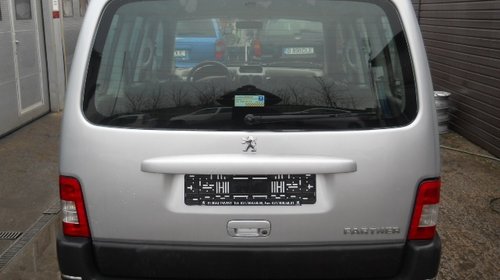 Aripa stanga fata Peugeot Partner 2007 c