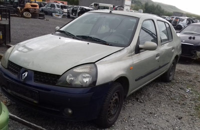 Aripa stanga fata Renault Clio 2 2002 1.5 DCI Dies