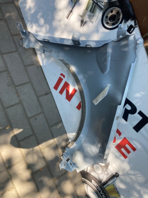 Aripa stanga fata renault clio 5 avariat
