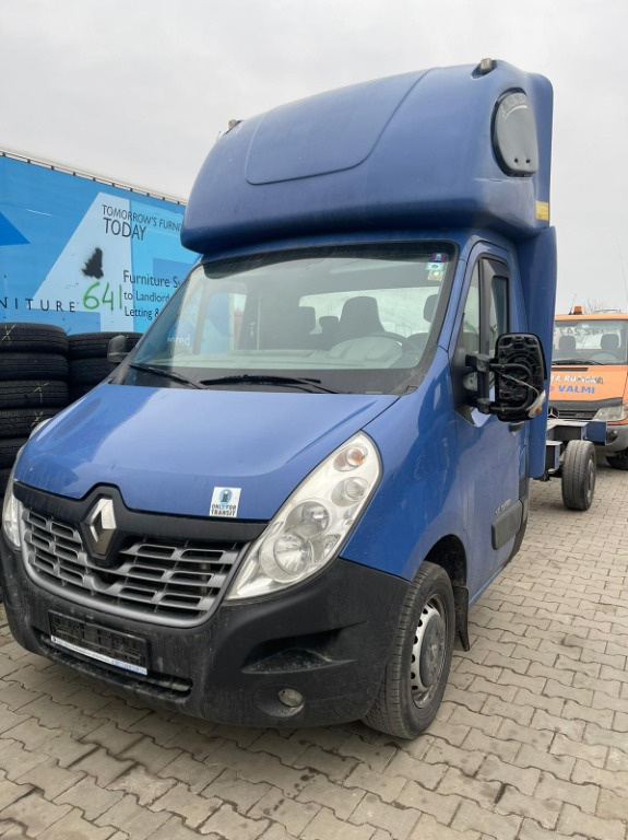 Aripa stanga fata Renault Master 2016 monovolum 2.