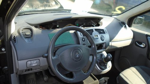 Aripa stanga fata Renault Megane 2005 ha