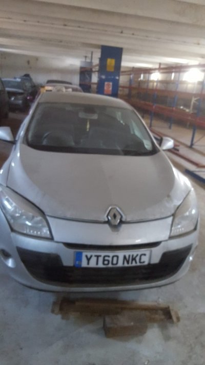 Aripa stanga fata Renault Megane 2010 BREAK 1.5 DC