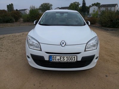 Aripa stanga fata Renault Megane 2010 Hatchback 1.