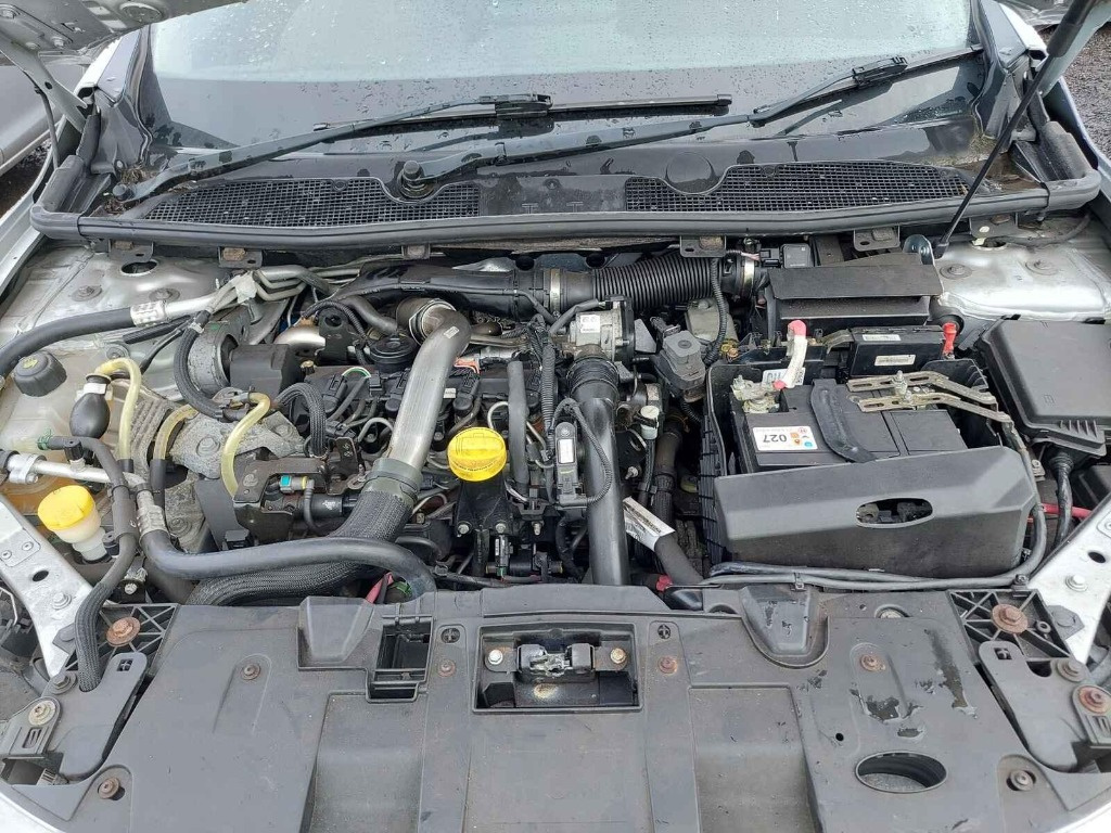 Aripa stanga fata Renault Megane 3 2011 