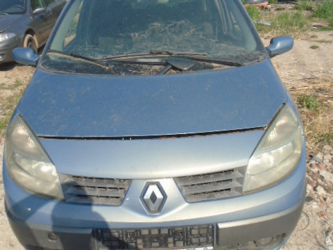 Aripa stanga fata Renault Scenic 2 2005 Hatchback 1.9