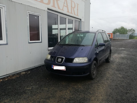 Aripa stanga fata Seat Alhambra 2003 Monovolum 1.9 TDI