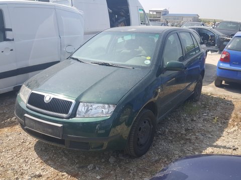 Aripa stanga fata Skoda Fabia 2002