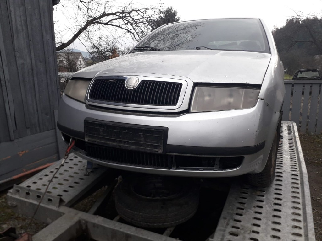 Aripa stanga fata Skoda Fabia 2004 Hatchback Benzina