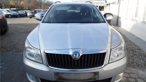 Aripa stanga fata Skoda Octavia 2 2011 B