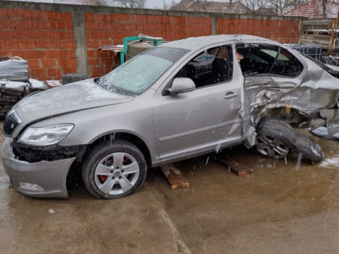 Aripa stanga fata Skoda Octavia 2 facelift perfecta stare