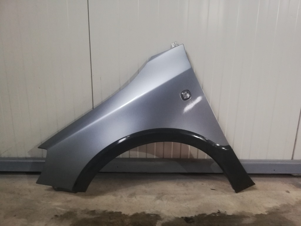 Aripa stanga fata Skoda Roomster Scout an 2011 2012 2013 2014 2015 cod 5J0821161