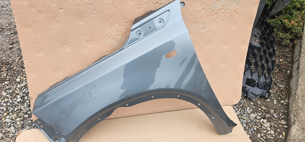 Aripa stanga fata Suzuki Vitara 2018 2019 2020 2021 2022