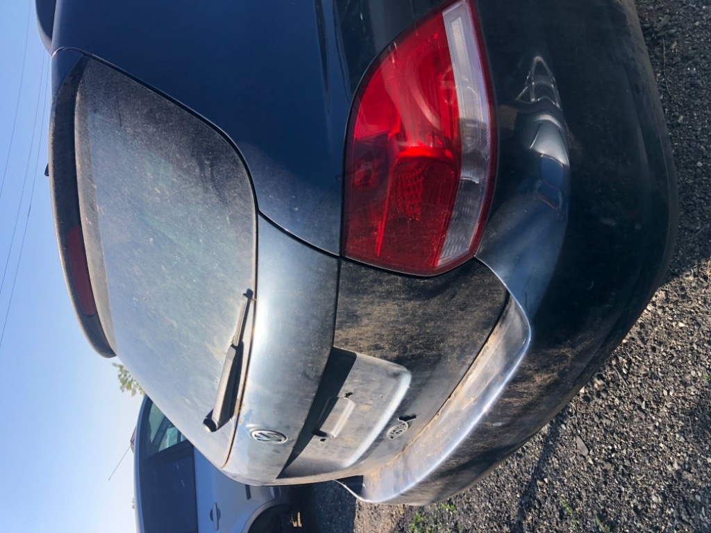 Aripa stanga fata Volkswagen Golf 5 2007