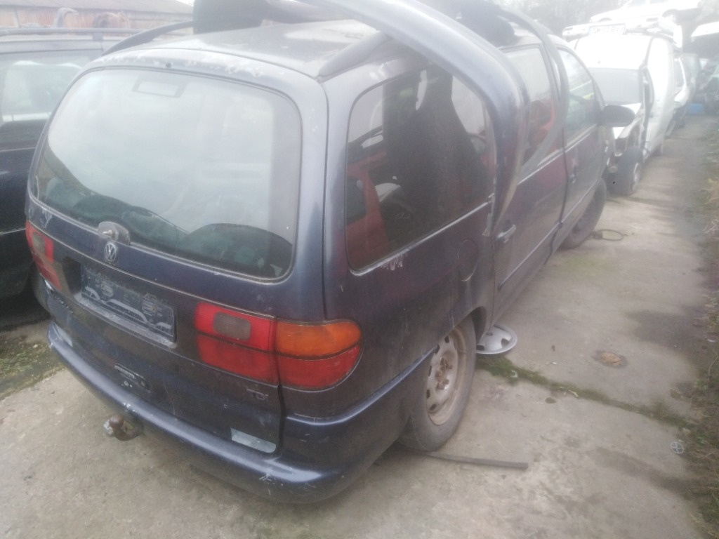 Aripa stanga fata Volkswagen Sharan 1997 MPV 1.9 TDI