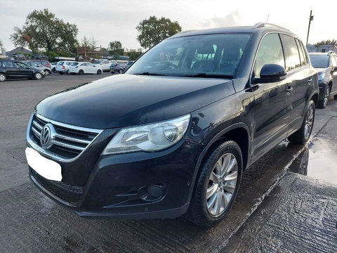 Aripa stanga fata Volkswagen Tiguan 2011 SUV 2.0 TDI CFFB