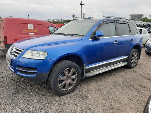 Aripa stanga fata Volkswagen Touareg 7L 2006 SUV 2.5 TDI