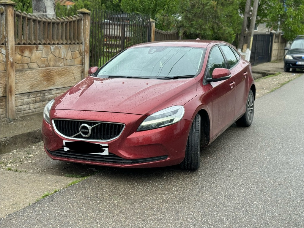 Aripa stanga fata Volvo V40 2017 Hatchback 2.0 D