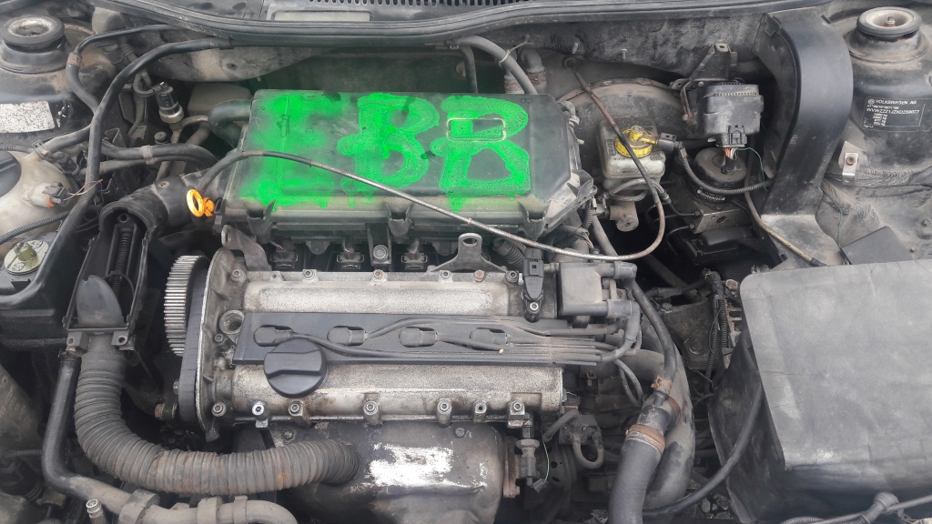 Aripa stanga fata VW Golf 4 2003 HATCHBA