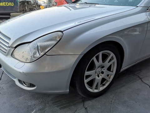 Aripa stanga Mercedes CLS W219 2005-2009