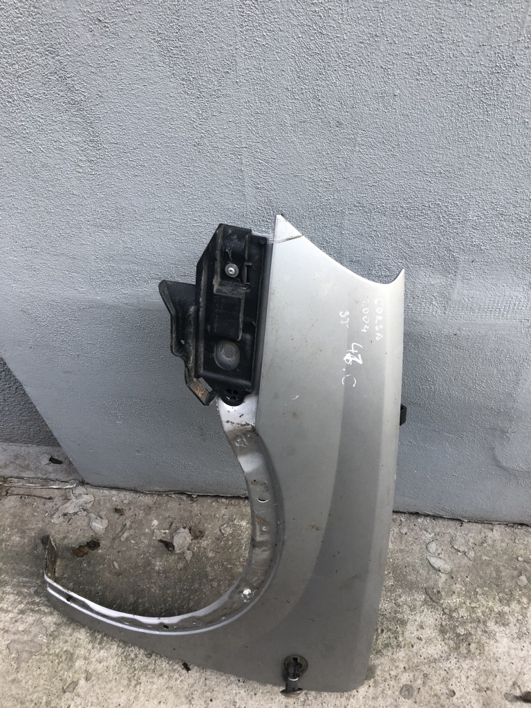 Aripa stanga Opel Corsa C 2001-2006