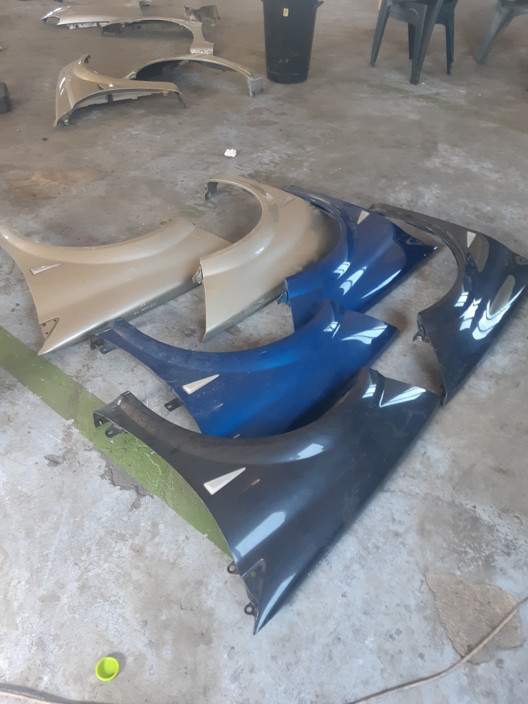 Aripa stanga si dreapta renault megane 2