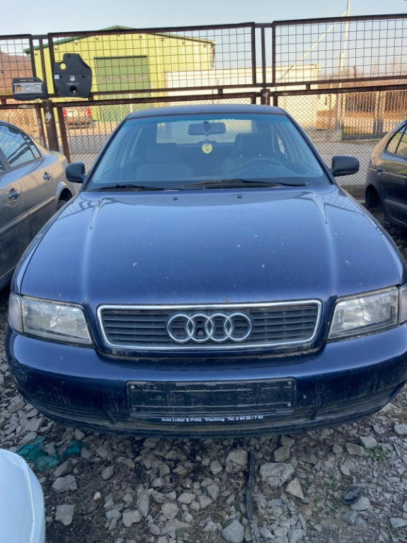 Aripa stanga spate Audi A4 B5 1999 LIMUZINA 1.6