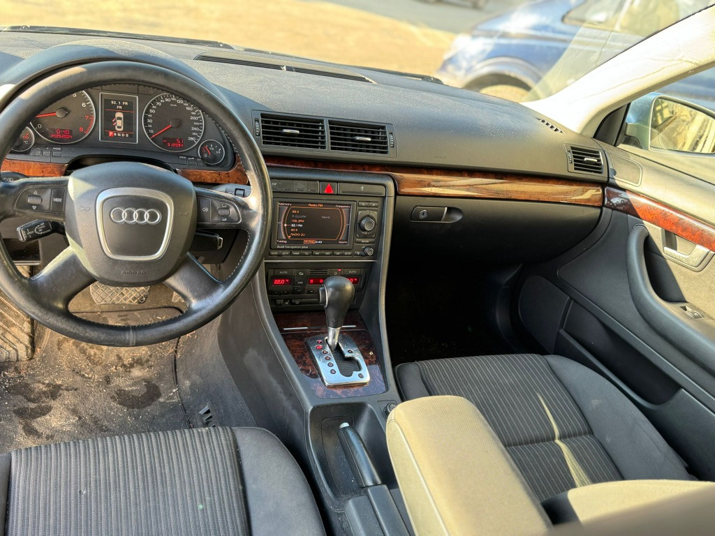 Aripa stanga spate Audi A4 B7 2005 BERLI