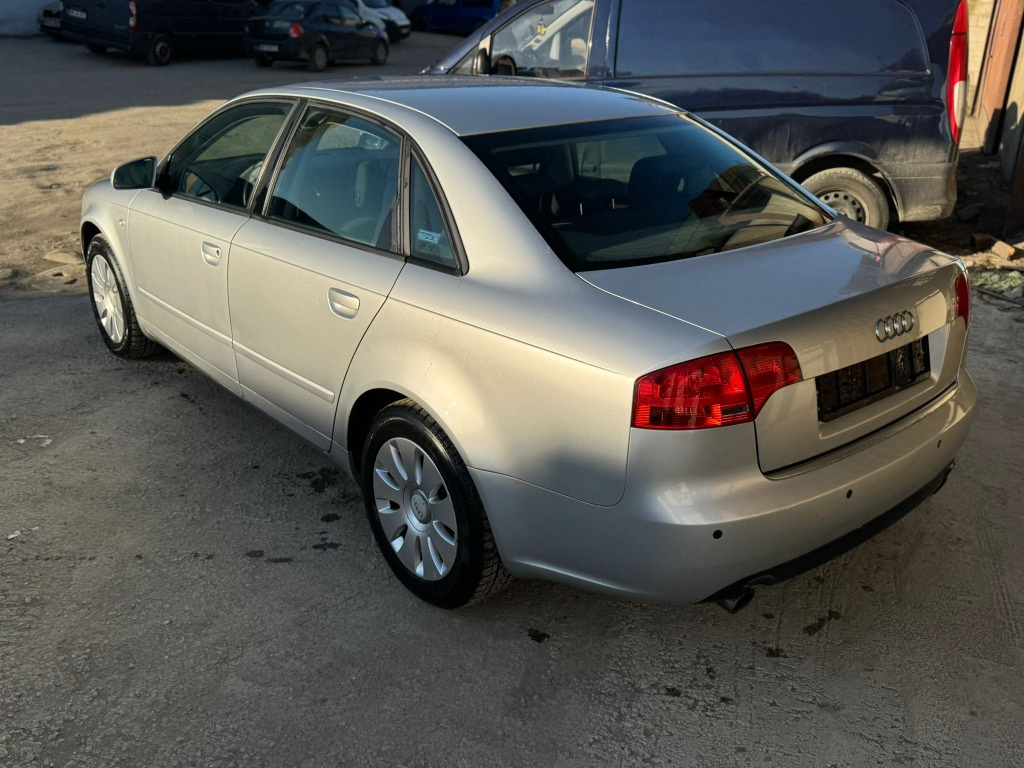 Aripa stanga spate Audi A4 B7 2005 BERLI