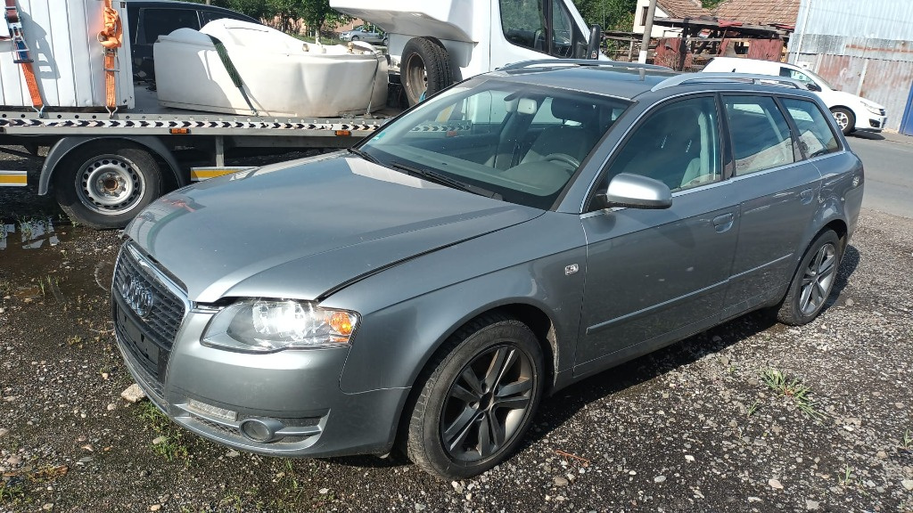 Aripa stanga spate Audi A4 B7 2006 combi 2.0