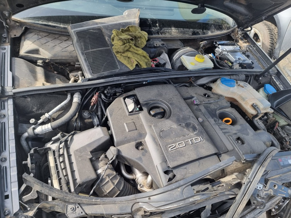 Aripa stanga spate Audi A4 B7 2007 break