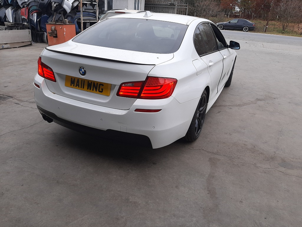 Aripa stanga spate BMW F10 2011 Berlina 
