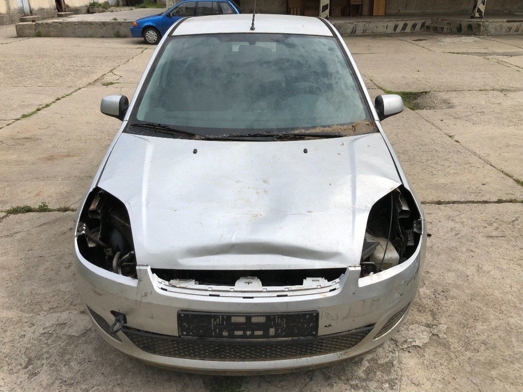 Aripa stanga spate Ford Fiesta 5 2008 hatchback 1.4